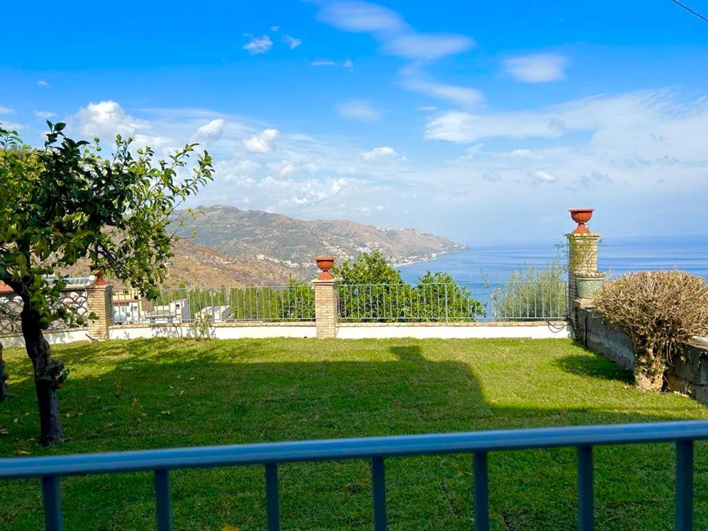 Villa Diana Exclusive Apartment Taormina Exterior photo